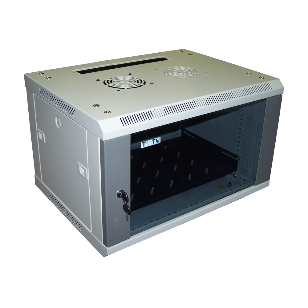 Шкаф настенный LANMASTER 19" серии Pro